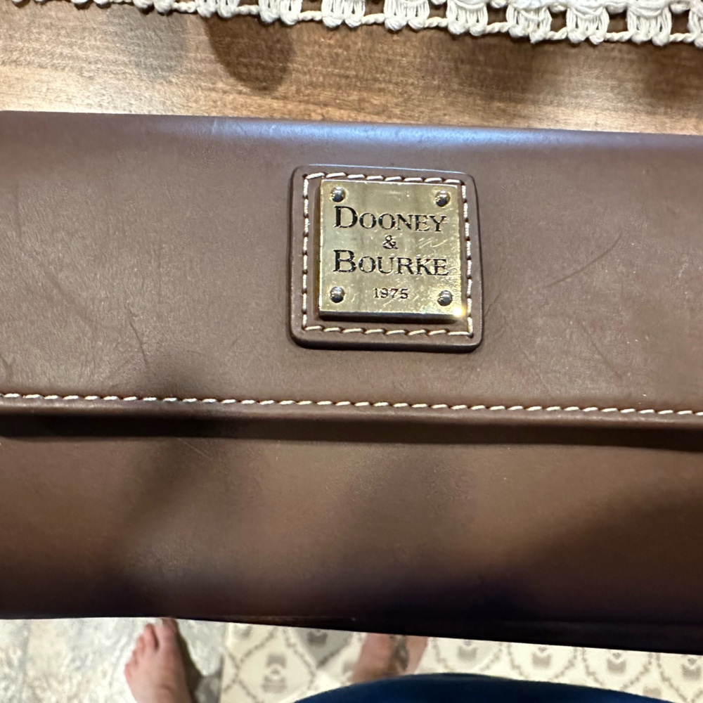 D&B wallet